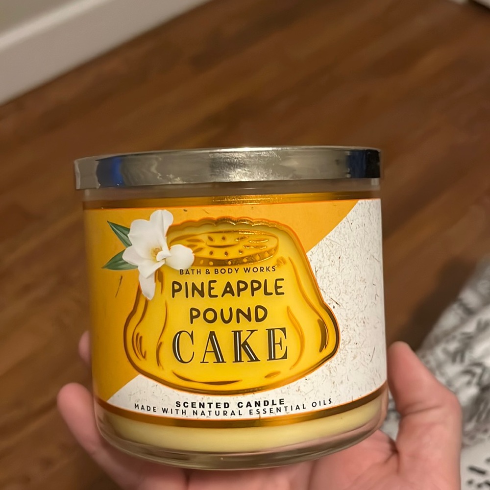 Pineapple Pound Cake candle